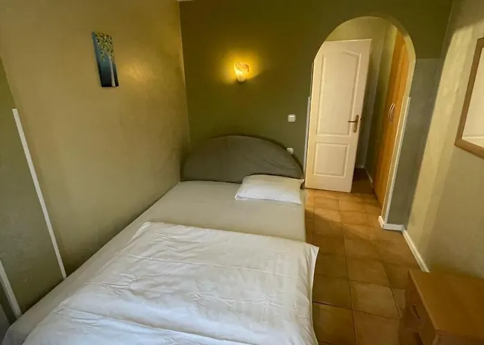 Executive Paradise Family And Business Hotel *